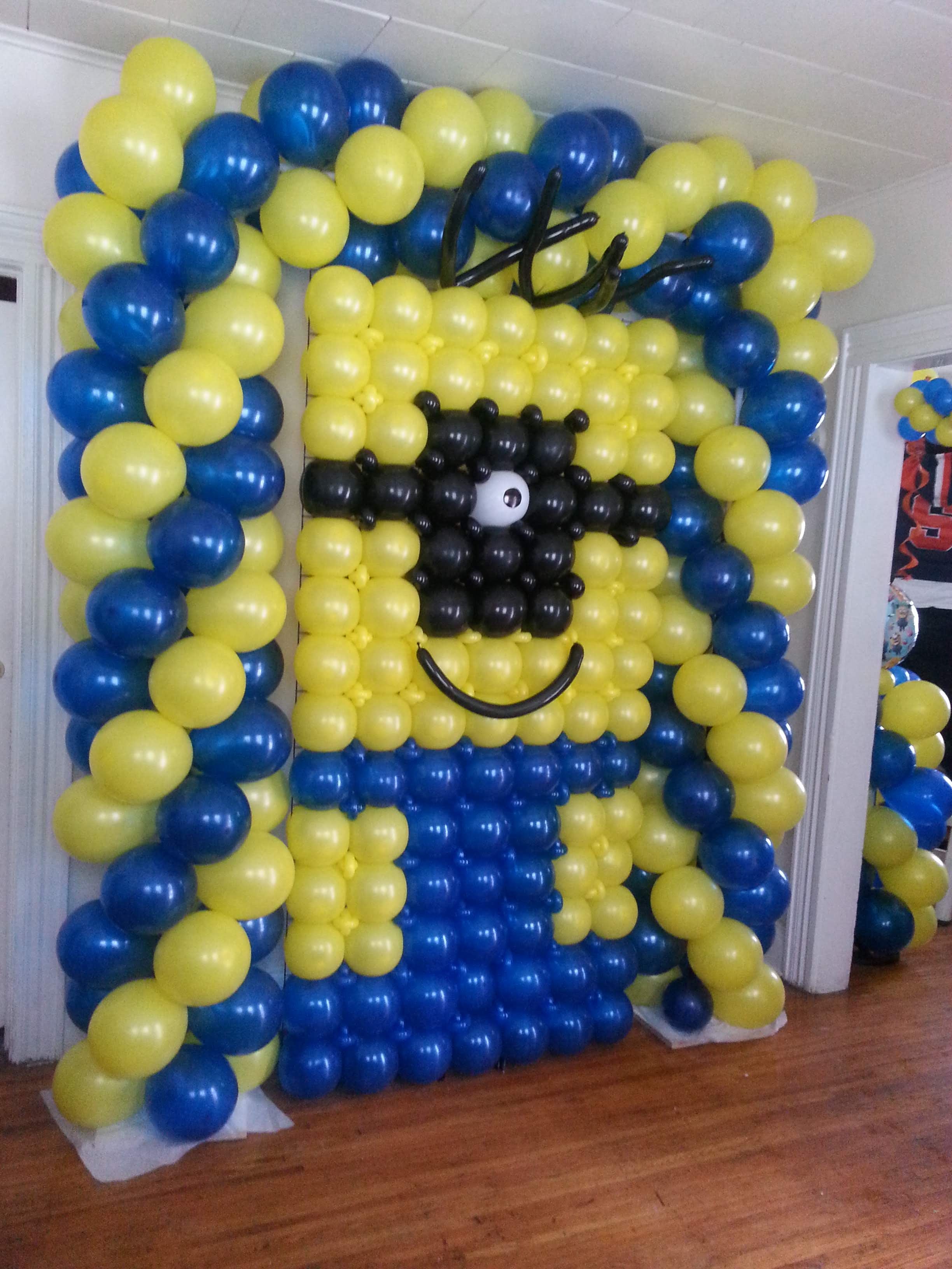 Minions Balloon Wall